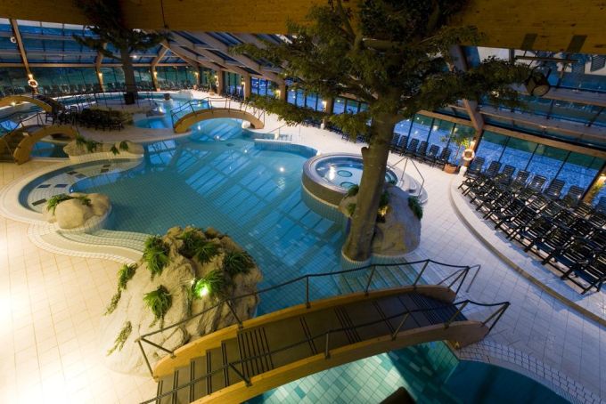 Bohinj Eco Hotel. Lussuosa oasi di pace e comfort situata a Bohinjska Bistrica, ai margini del Parco Nazionale del Triglav, a 6,5 ​​km dal Lago di Bohinj e a 20 km dal Lago di Bled